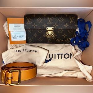 NWT LOUIS VUITTON S- LOCK MONOGRAM BELT BAG